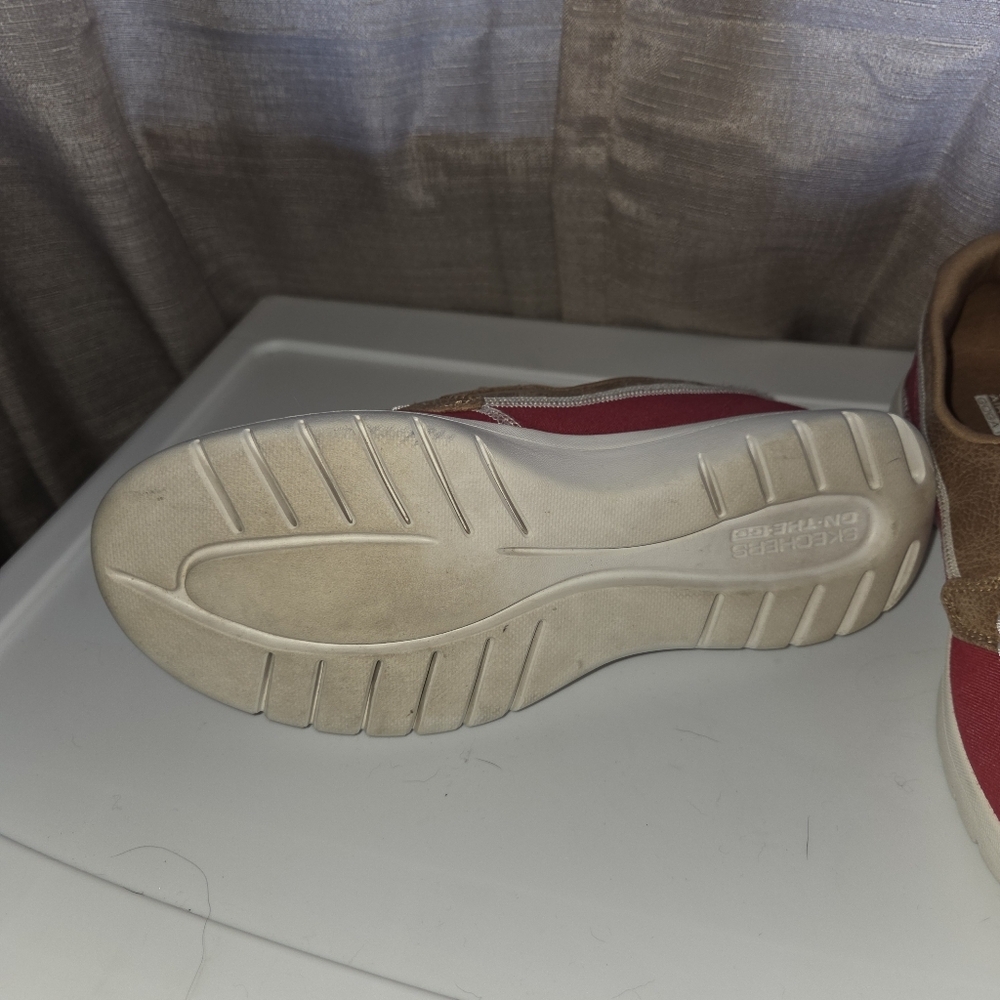 Sketchers red denim boat shoes with leather accents 7.5 - Picture 7 of 12